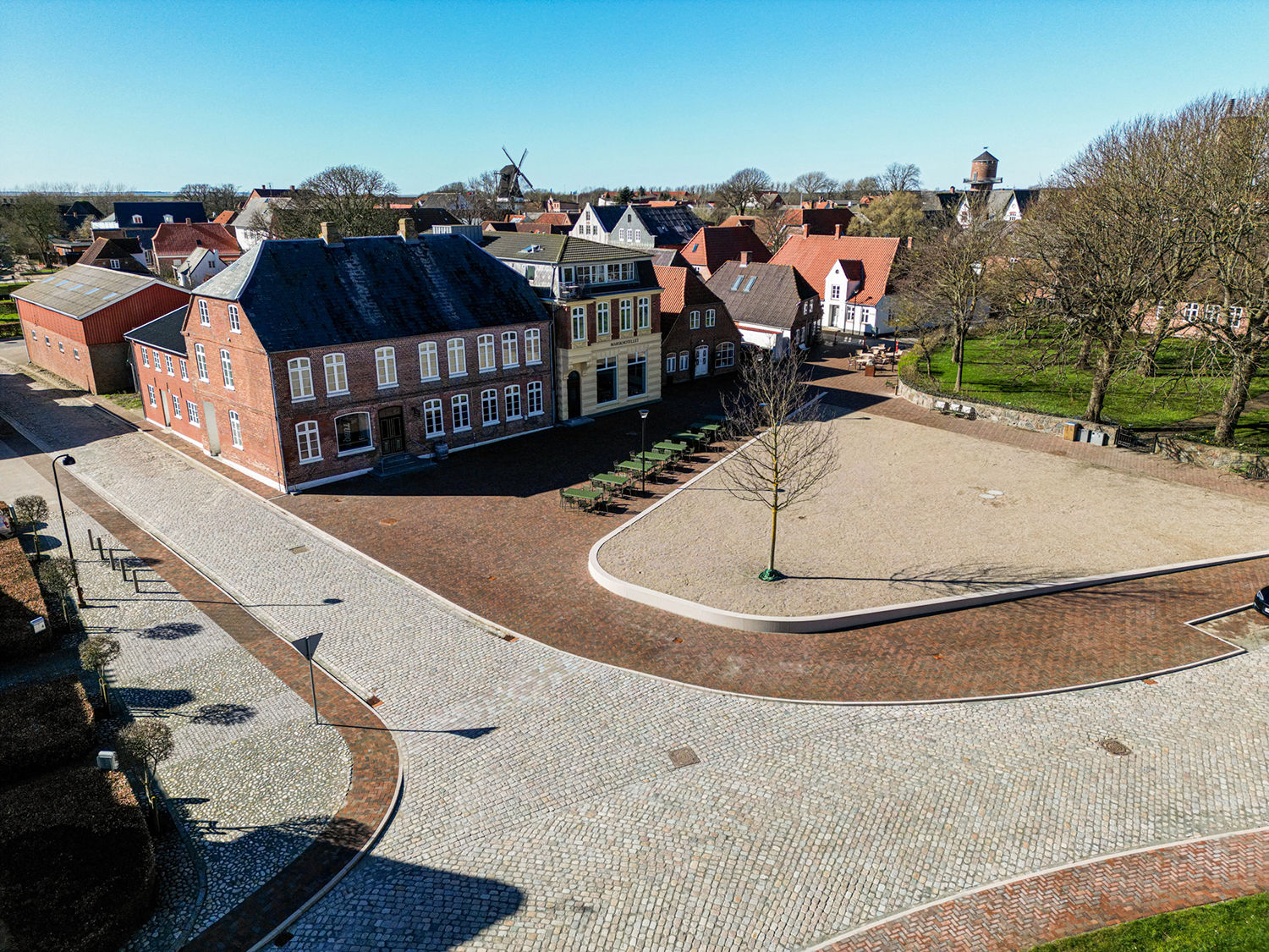 Billede fra torvet i Højer by